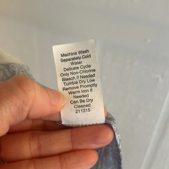 Cabi Style 781 Gauzy Chiffon Blue Fade Out Oversized Blouse size Small - Picture 7 of 8